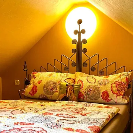Apartment Hof Vierzehnender: Eifel Maisonette Mit Balkon Und Hundefreundlichkeit Monschau