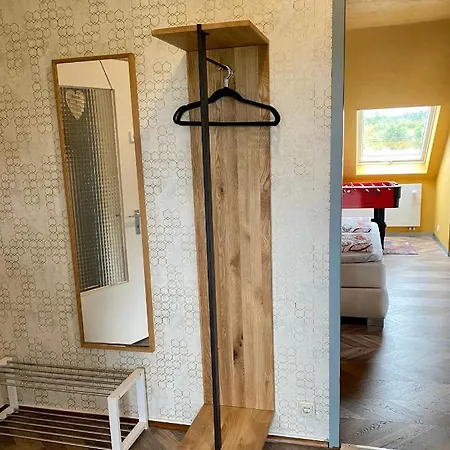 Apartment Hof Vierzehnender: Eifel Maisonette Mit Balkon Und Hundefreundlichkeit Monschau