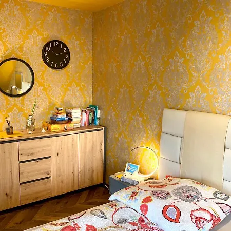 Hof Vierzehnender: Eifel Maisonette Mit Balkon Und Hundefreundlichkeit Apartment *