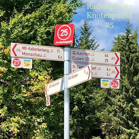 Apartment Hof Vierzehnender: Eifel Maisonette Mit Balkon Und Hundefreundlichkeit Monschau