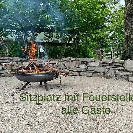 Apartment Hof Vierzehnender: Eifel Maisonette Mit Balkon Und Hundefreundlichkeit