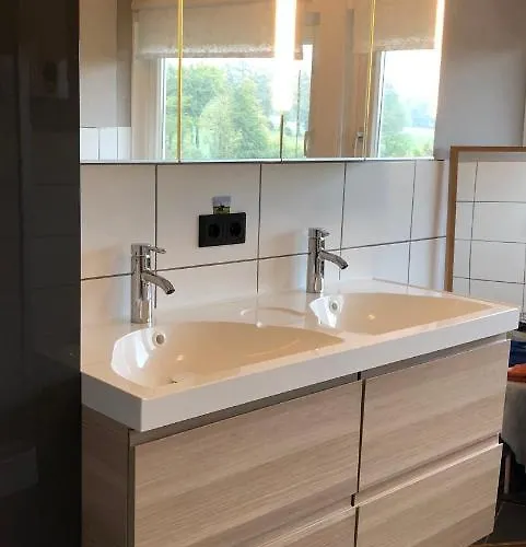 Hof Vierzehnender Im Hohen Venn - 70qm Maisonette - 2 Schlafzimmer - Wohnkueche - Balkon Mit Grill - - Eifel - Hunde Willkommen - Islandpferde Апартаменты Моншау